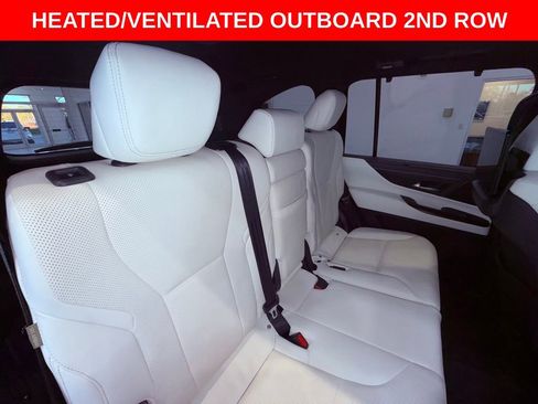 Certified 2022 Lexus LX 600 4WD w/ Luxury Package image 19