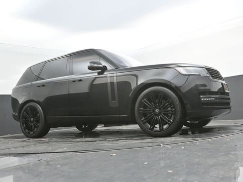 Used 2023 Land Rover Range Rover SE image 31