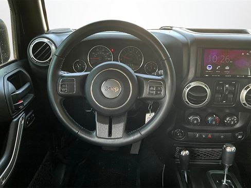Used 2018 Jeep Wrangler Unlimited Sahara image 8