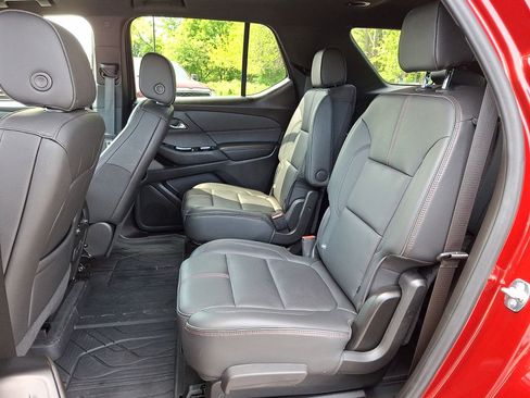 Certified 2023 Chevrolet Traverse RS w/ LPO, Floor Liner Package AWD/4WD image 20