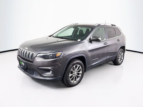 Used 2019 Jeep Cherokee Latitude Plus w/ Cold Weather Group AWD/4WD image 3