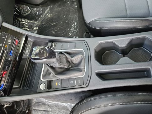 New 2025 Volkswagen Jetta SE image 28