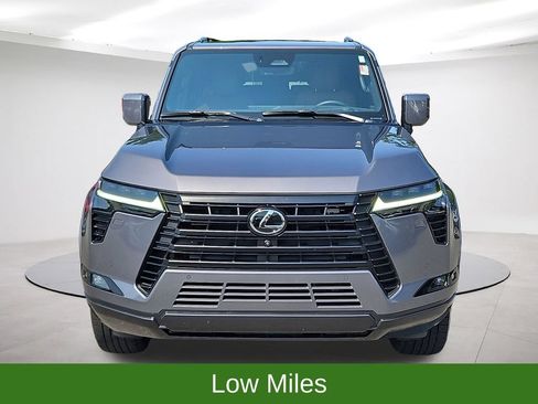 Used 2024 Lexus GX 550 w/ Accessory Package (2T) AWD/4WD image 2
