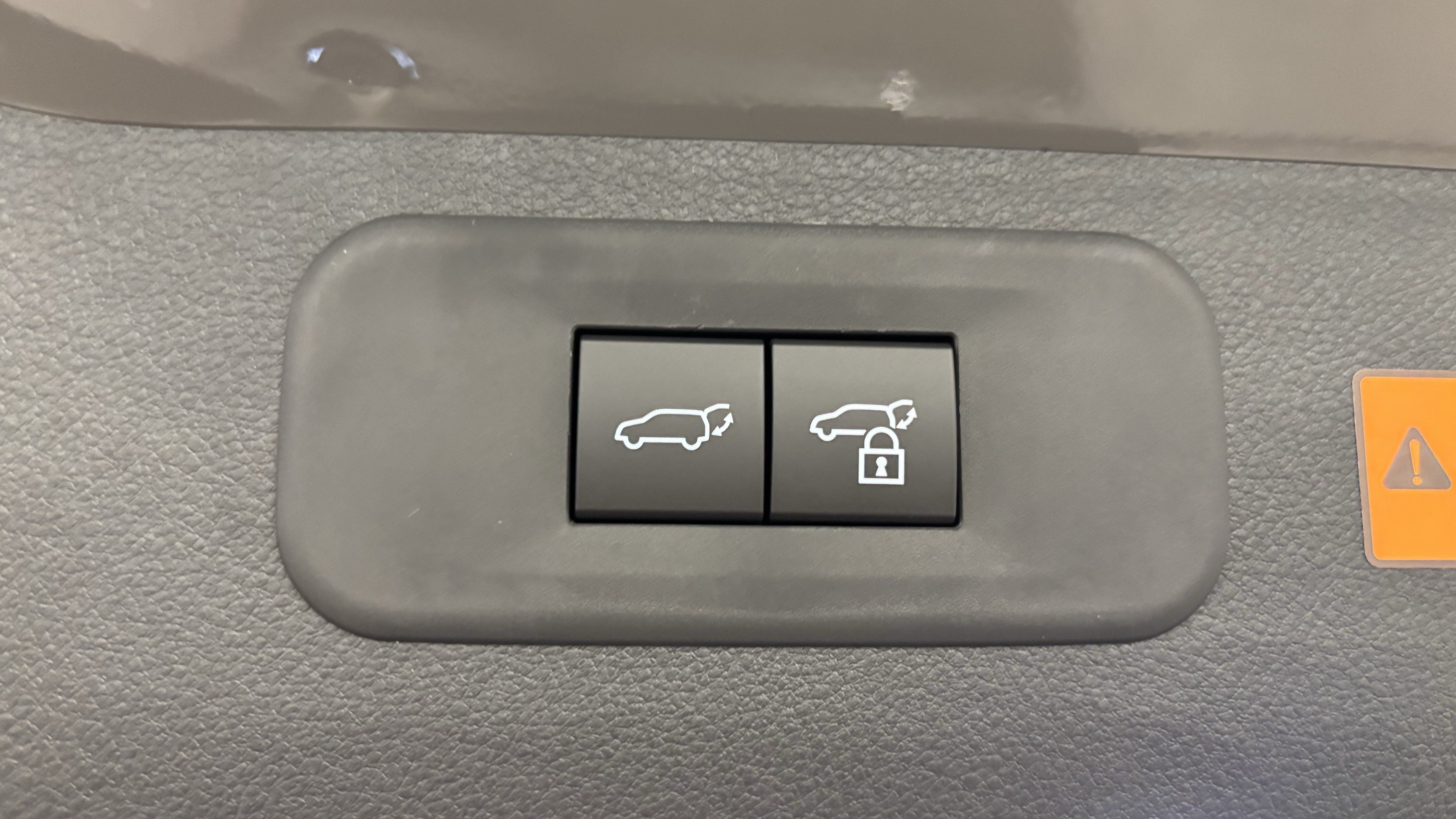Used 2026 Lexus TX 500h AWD w/ Technology Package image 37