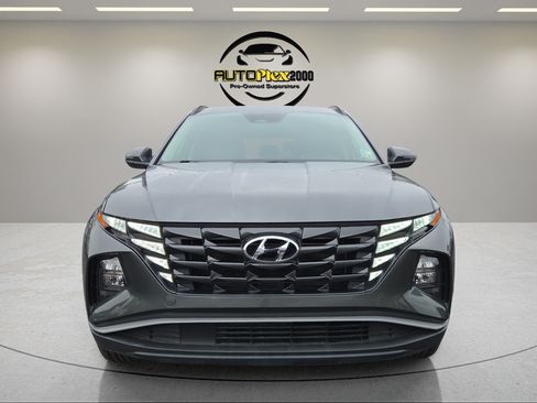 Used 2022 Hyundai Tucson SEL FWD image 2