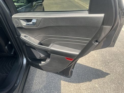 Used 2025 Ford Escape SE w/ PHEV Premium Package FWD image 15