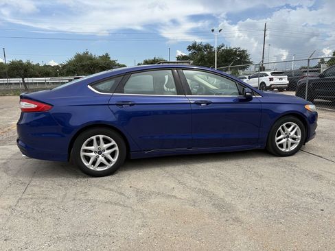 Used 2015 Ford Fusion SE FWD image 6