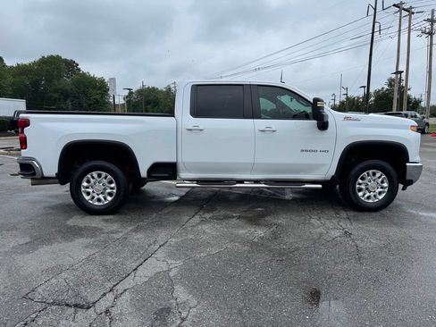 Used 2025 Chevrolet Silverado 3500 LT AWD/4WD image 7