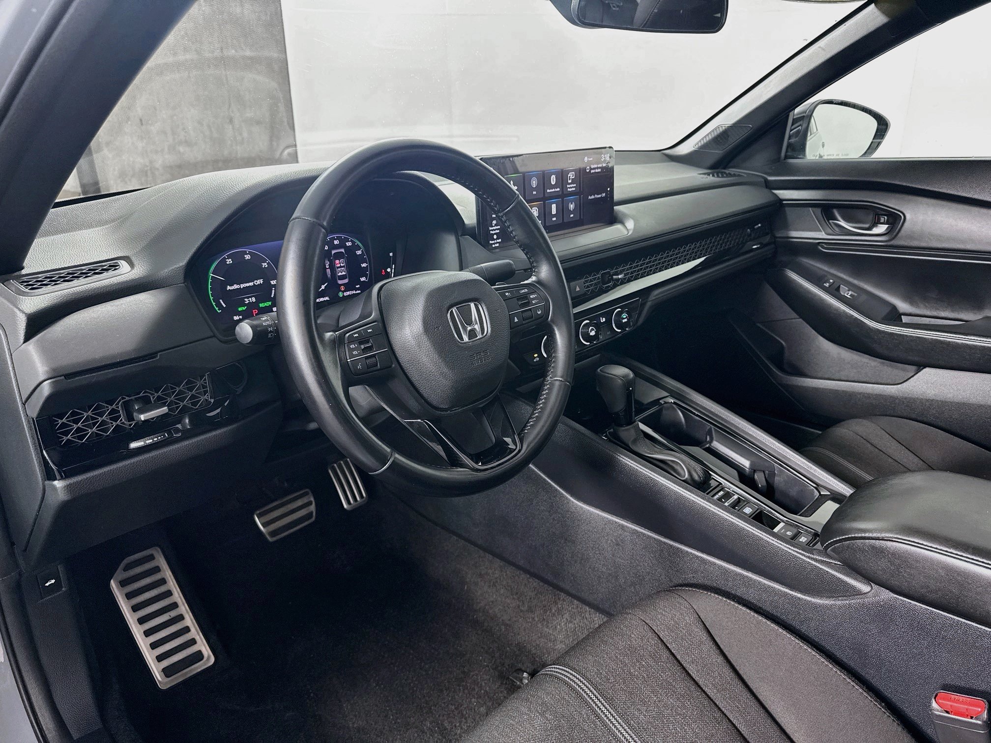 Used 2023 Honda Accord Sport image 9