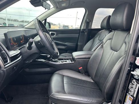 Used 2024 Kia Sorento S image 23