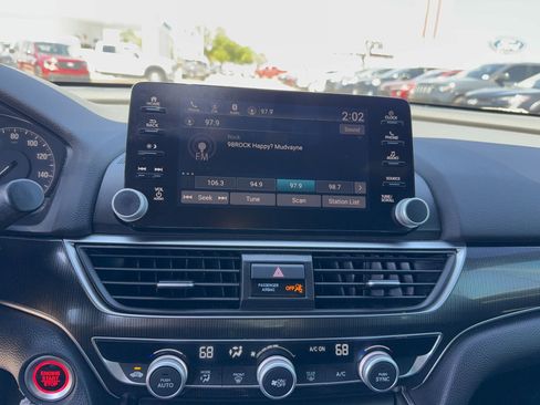 Used 2018 Honda Accord Sport image 21