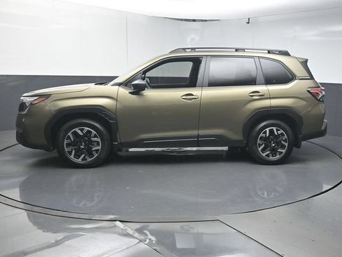 Used 2025 Subaru Forester Premium w/ Convenience Package #2 AWD/4WD image 5