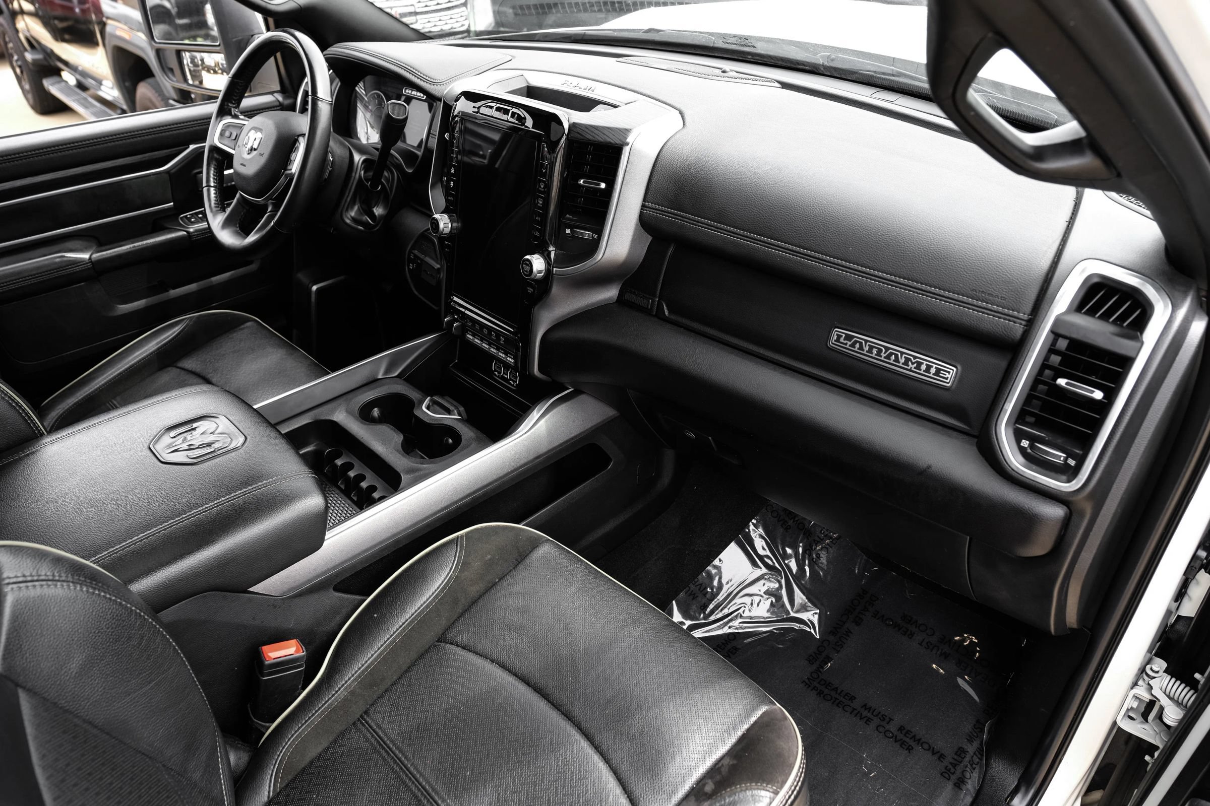 Used 2024 RAM 3500 Laramie w/ Sport Appearance Package AWD/4WD image 17