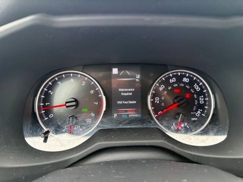 Used 2022 Toyota RAV4 XLE Premium FWD image 10