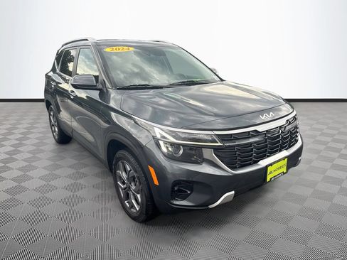 Used 2024 Kia Seltos S AWD/4WD image 3