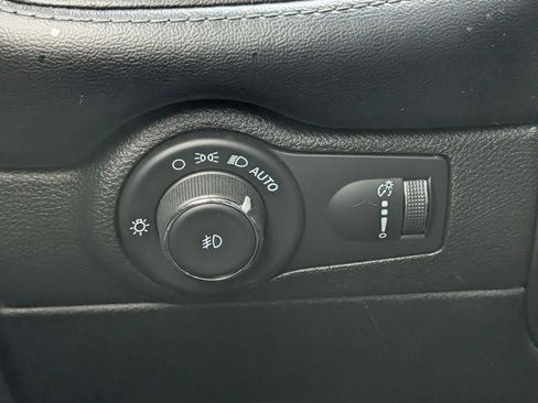 Used 2021 Dodge Durango GT image 30