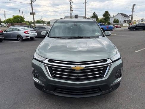 Certified 2023 Chevrolet Traverse LT w/ LT Premium Package AWD/4WD image 2