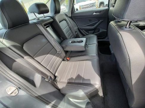 Used 2024 Volkswagen Jetta SE FWD image 25