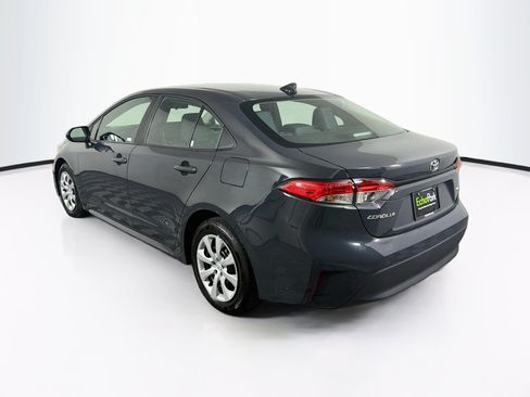 Used 2025 Toyota Corolla LE FWD image 5
