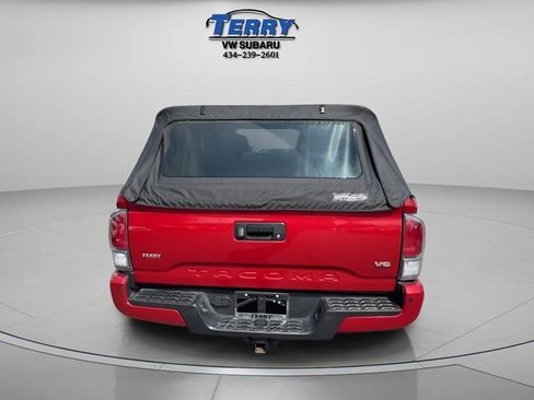 Used 2021 Toyota Tacoma TRD Off-Road image 3