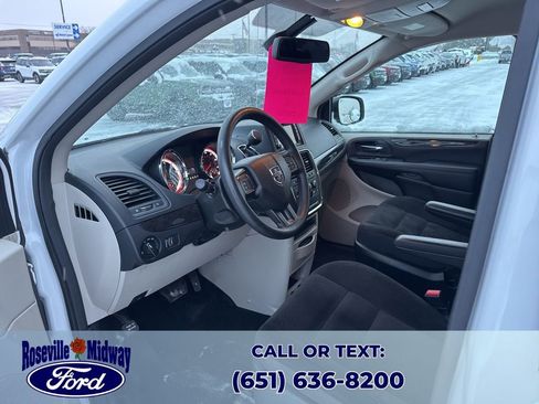 Used 2019 Dodge Grand Caravan SE image 22