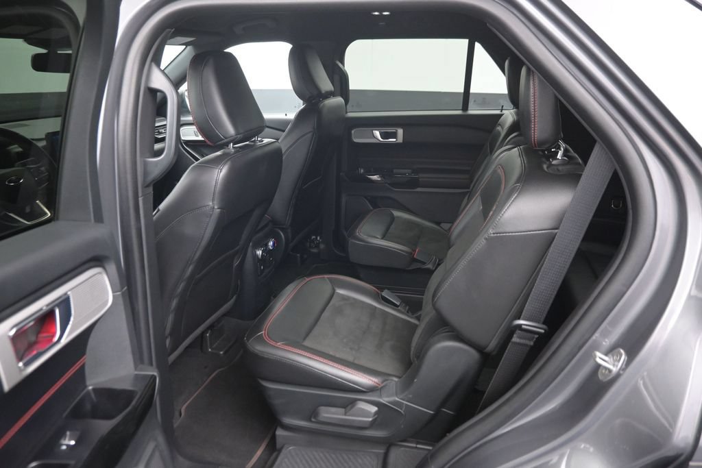 Used 2022 Ford Explorer ST-Line AWD/4WD image 10
