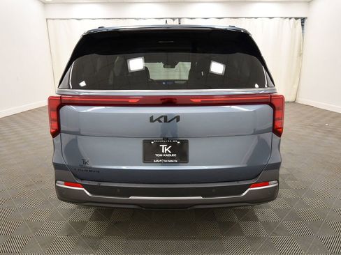 Certified 2026 Kia Carnival SX w/ SX Dark Edition Package FWD image 6