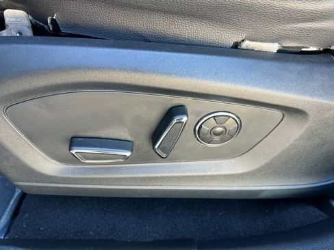 Used 2020 Ford Explorer ST w/ Premium Technology Package image 15