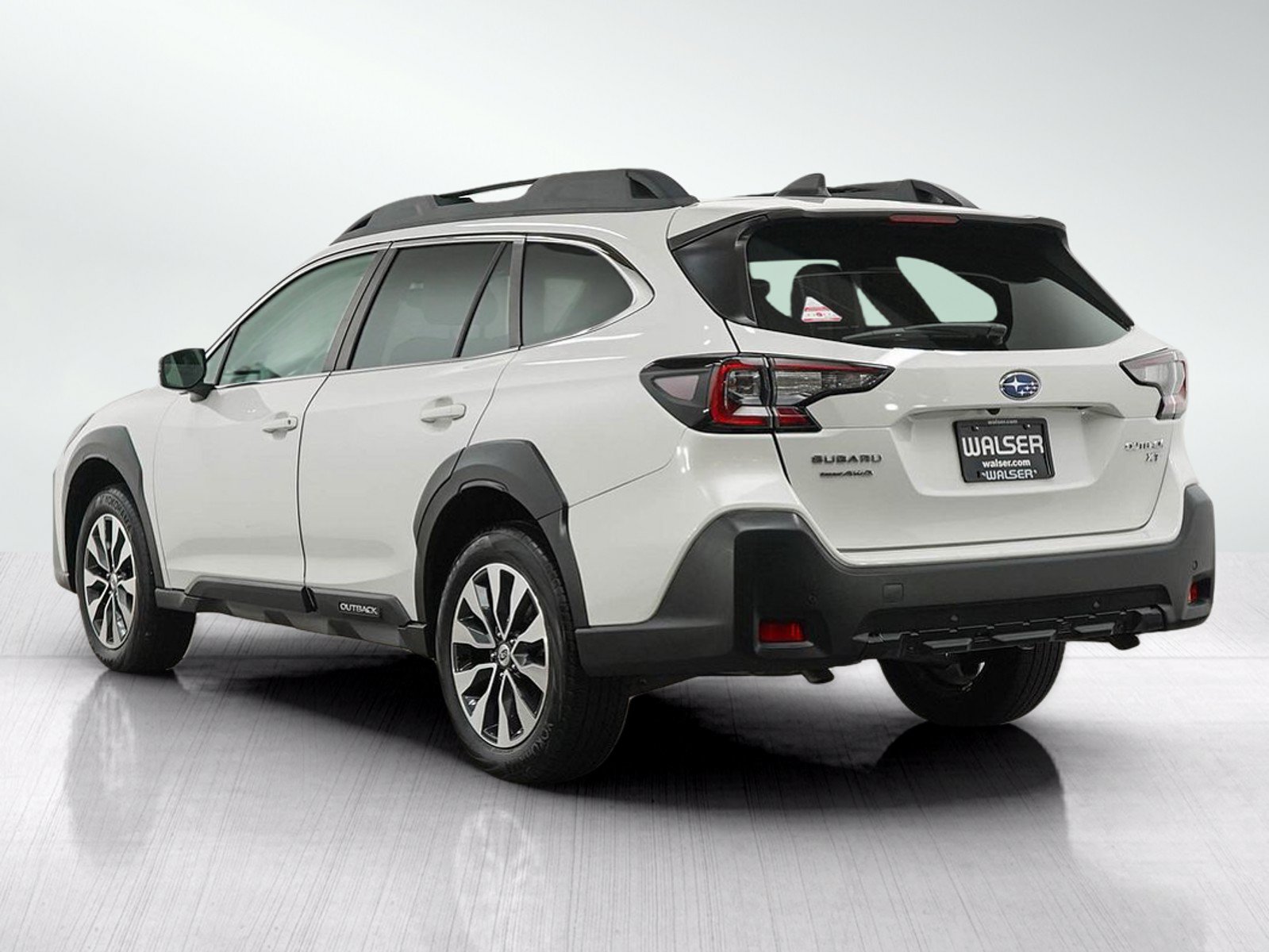 Used 2024 Subaru Outback Limited XT AWD/4WD image 3