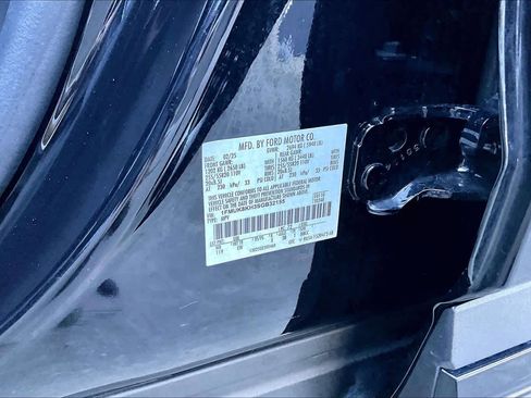 Used 2025 Ford Explorer ST-Line image 33