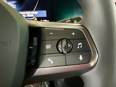 New 2026 BMW iX xDrive60 w/ M Sport Package image 39