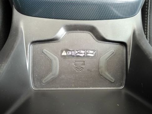 Used 2022 Chevrolet Colorado Z71 AWD/4WD image 46