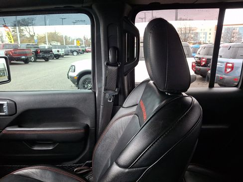 Used 2021 Jeep Gladiator Rubicon image 17