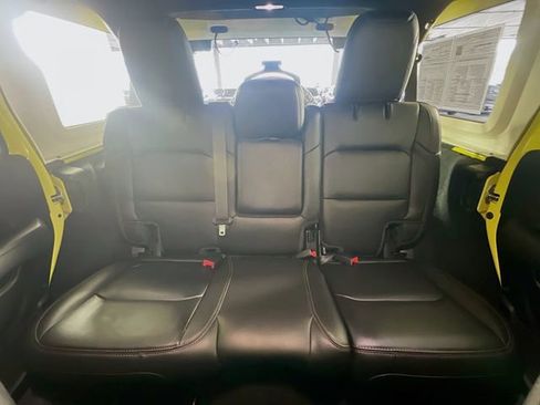 Used 2022 Jeep Wrangler Unlimited Rubicon w/ Trailer Tow Package image 25