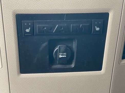 Used 2014 RAM 2500 Laramie w/ Convenience Group AWD/4WD image 26