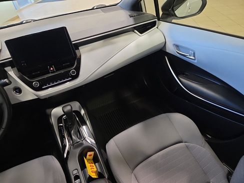 Used 2023 Toyota Corolla SE image 18