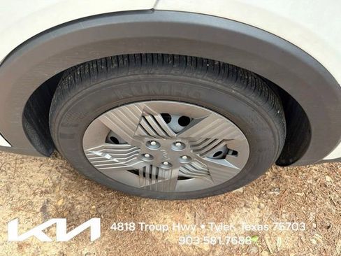 Certified 2025 Kia K4 FWD image 7