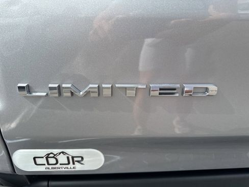 Used 2019 RAM 1500 Limited image 9