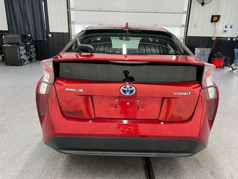 Used 2016 Toyota Prius Two FWD image 5
