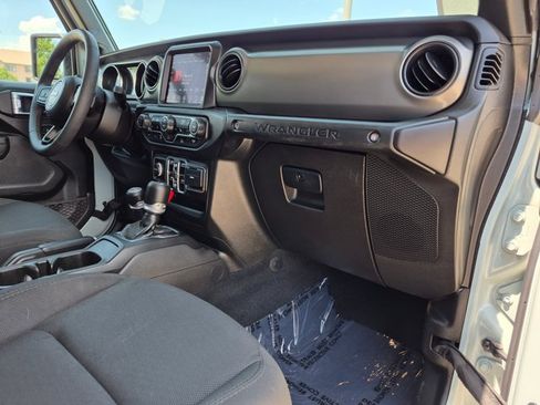 Used 2023 Jeep Wrangler Unlimited w/ Cold Weather Group AWD/4WD image 21