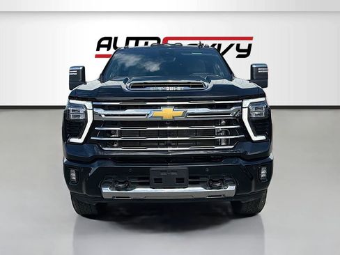 Used 2025 Chevrolet Silverado 2500 LTZ w/ LTZ Premium Package AWD/4WD image 2