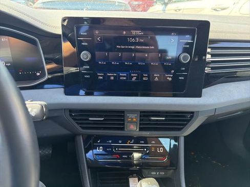 Used 2025 Volkswagen Jetta SE image 13