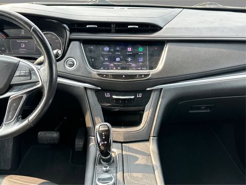 Used 2020 Cadillac XT5 Premium Luxury FWD image 40