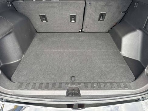 Used 2023 Chevrolet Equinox LT FWD image 27