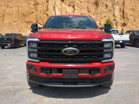Used 2024 Ford F250 Lariat w/ Lariat Ultimate Package AWD/4WD image 11