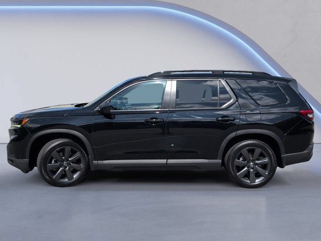 Used 2025 Honda Pilot Sport image 10