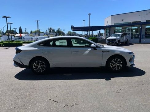 New 2026 Hyundai Sonata Blue FWD image 6
