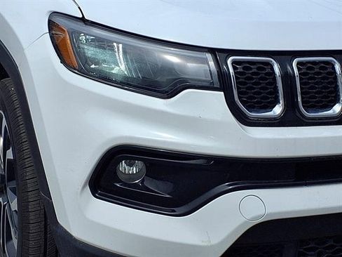 Certified 2024 Jeep Compass Limited AWD/4WD image 10
