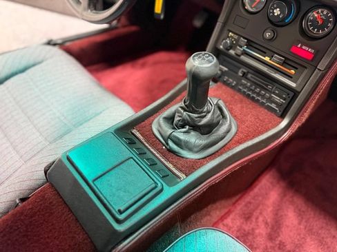 Used 1988 Porsche 924 S RWD image 29