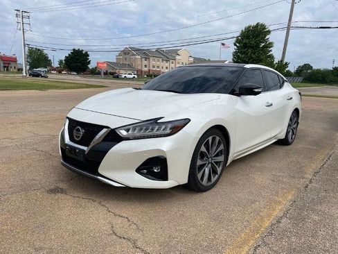 Used 2020 Nissan Maxima Platinum w/ Sport Mat Group FWD image 2